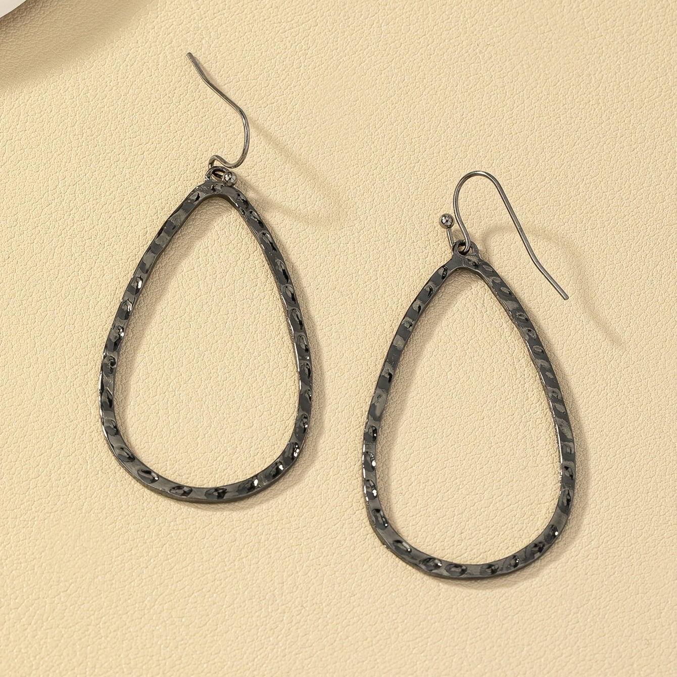 Hollow Dainty Water Drop Shape Pendant Drop