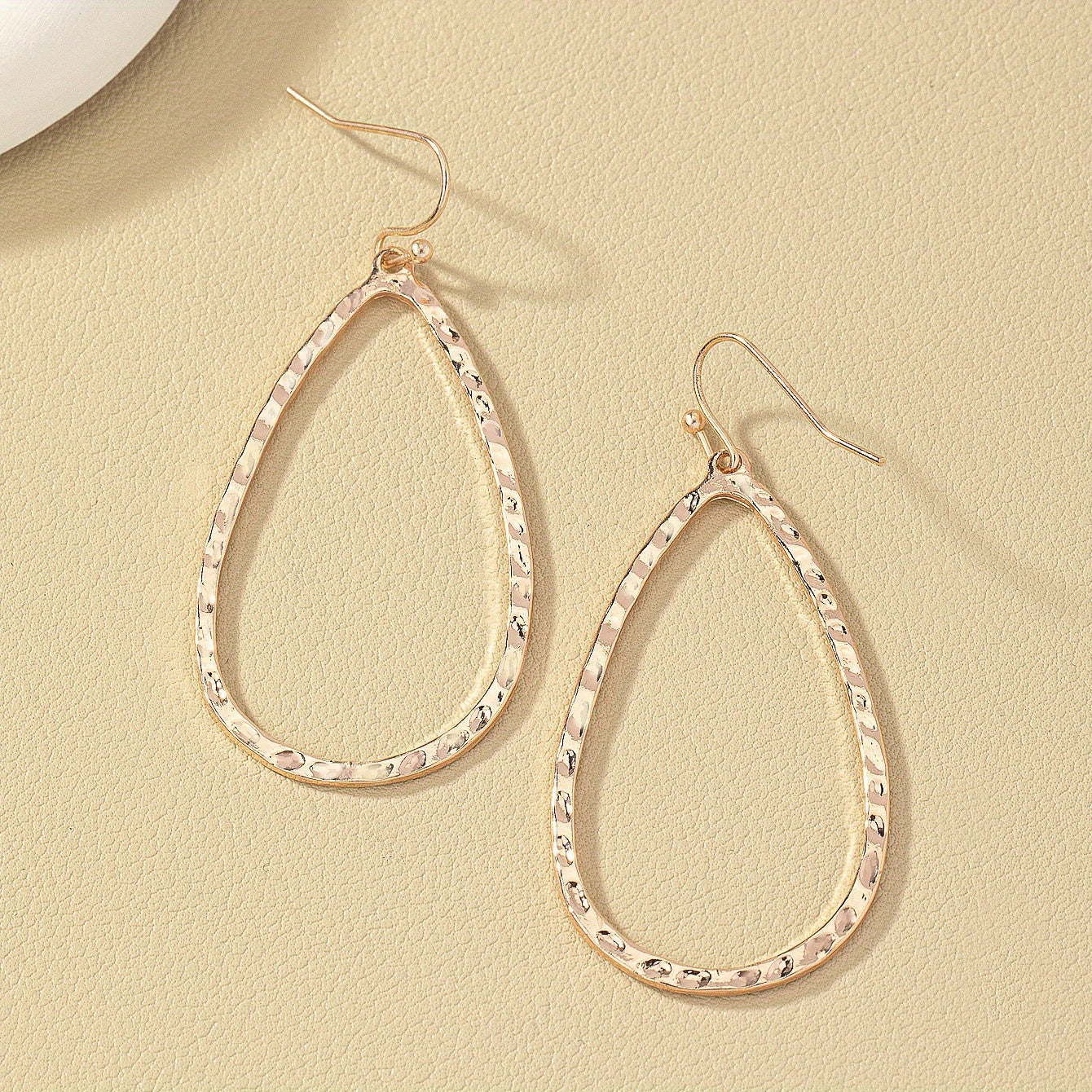 Hollow Dainty Water Drop Shape Pendant Drop