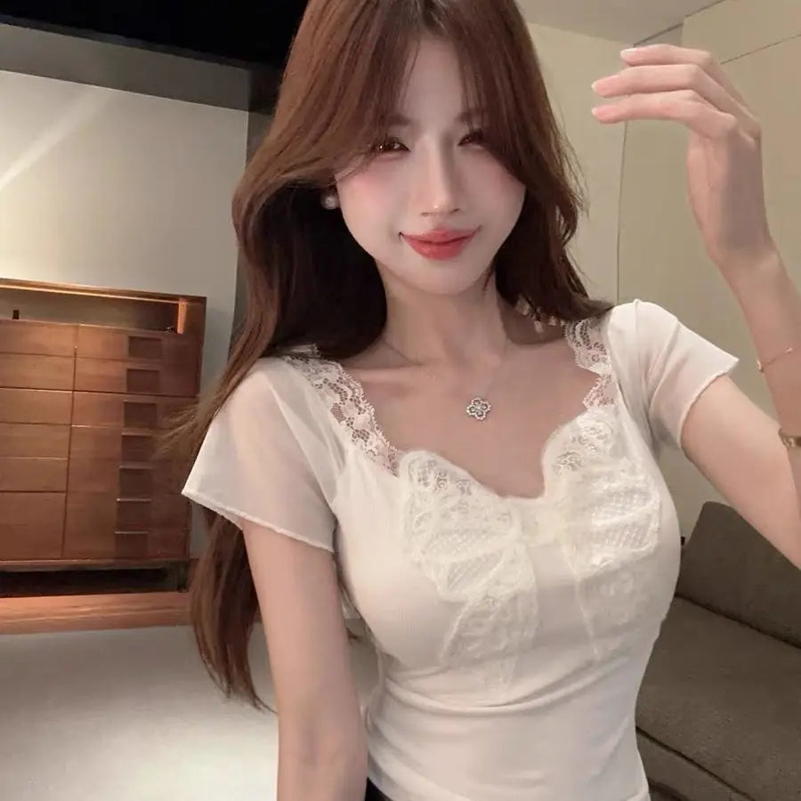 Short-sleeved T-shirt