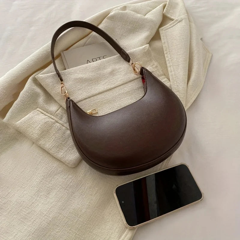 New Fashionable High-end Moon-shaped Baseball Bag,