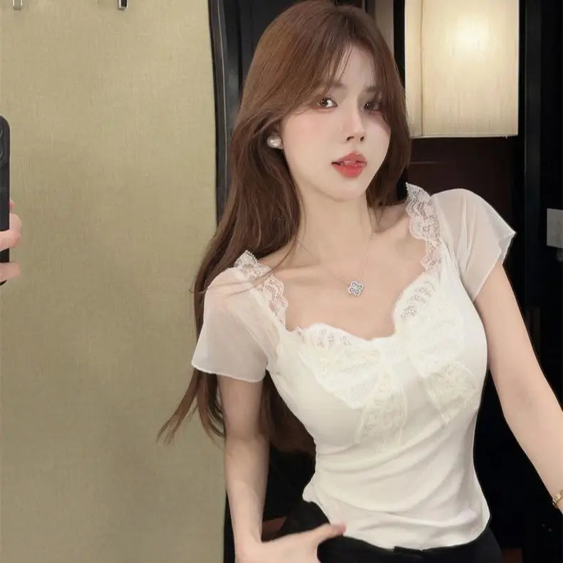 Short-sleeved T-shirt
