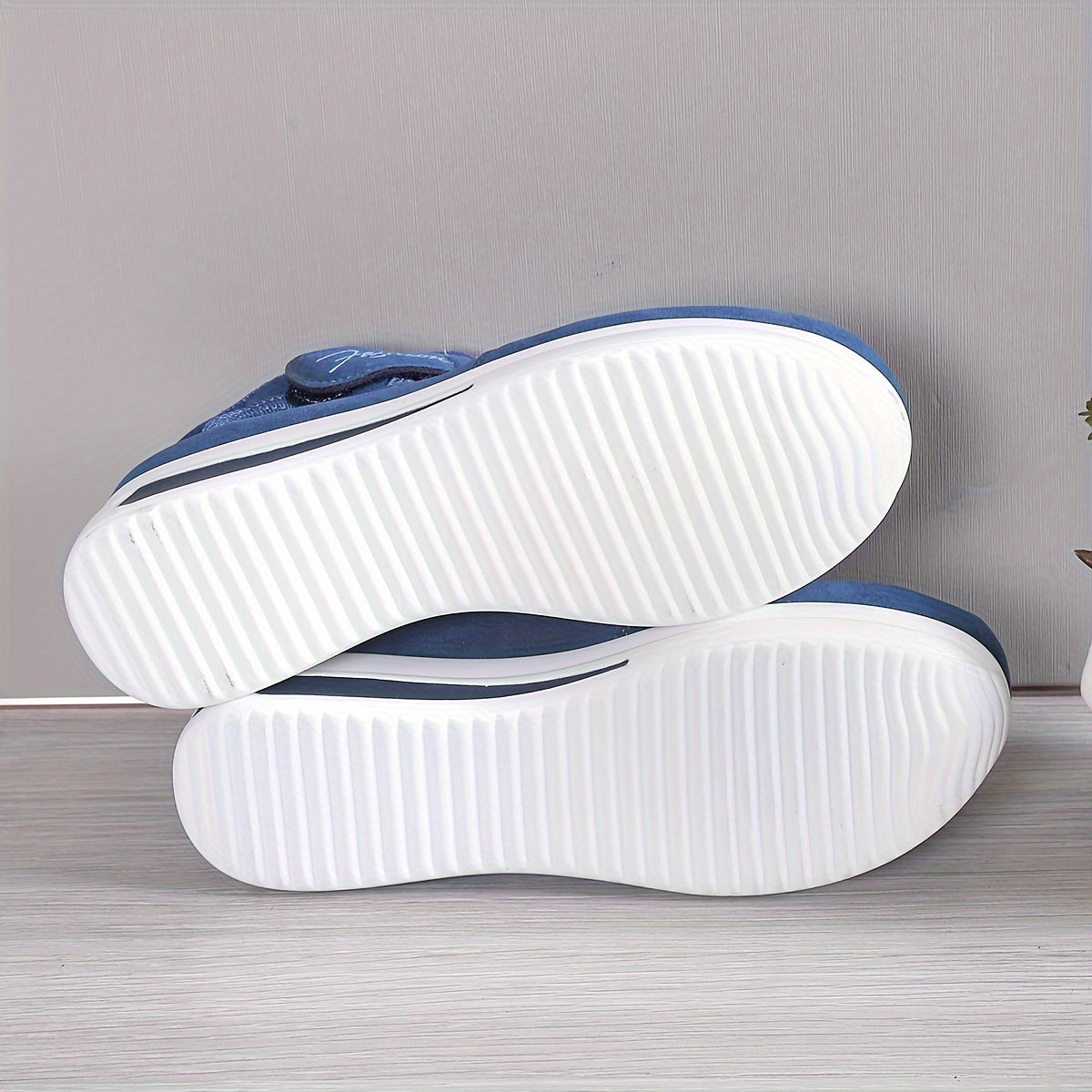 Women's Breathable Knit Wedge Sneakers,