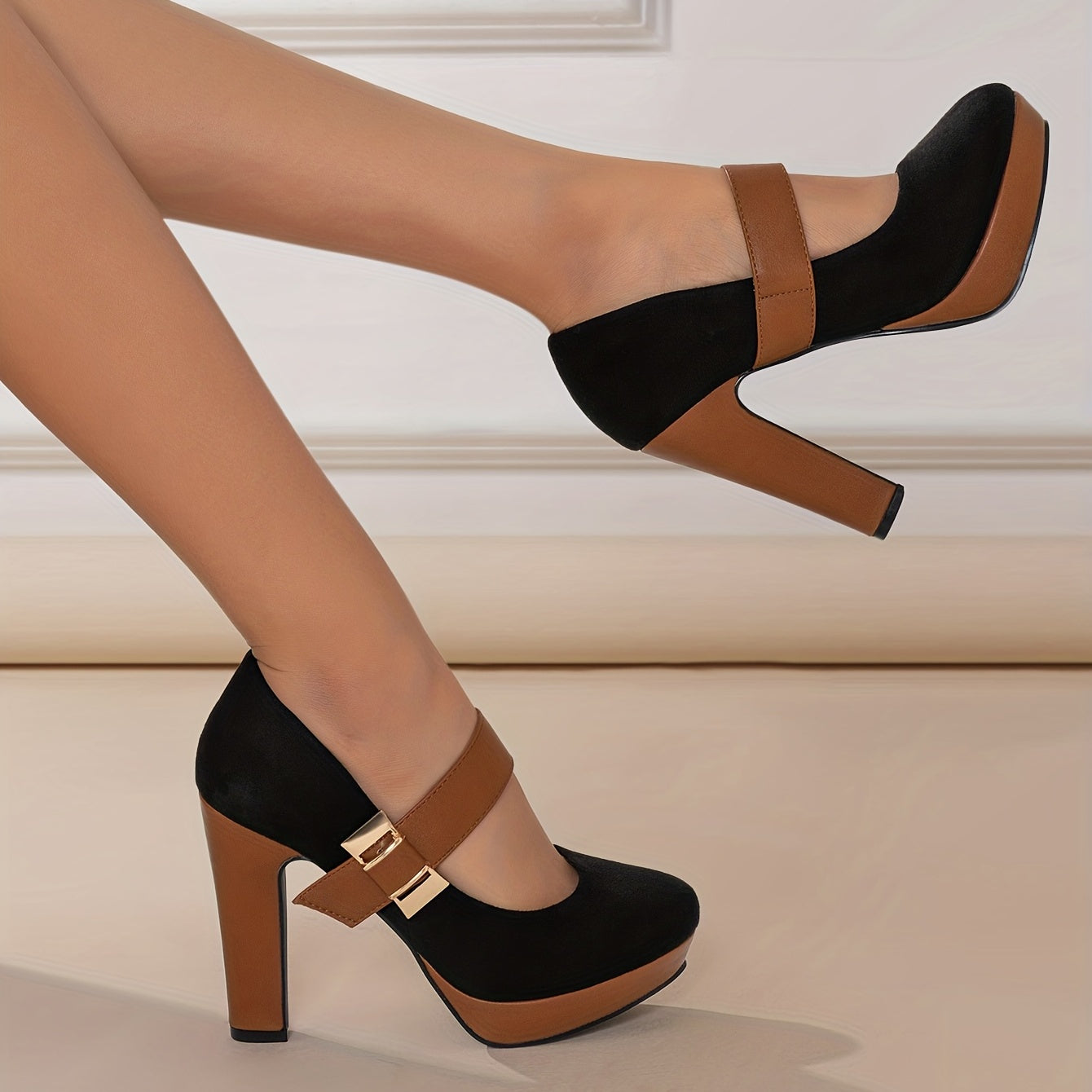 Women's Retro Style Round Toe High Heeled Pumps